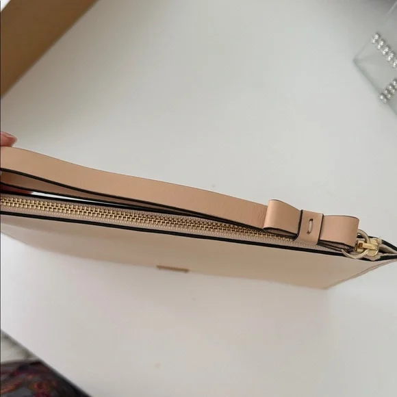 Kate Spade Lemon Beige Wristlet Clutch Bag - Picture 5 of 5